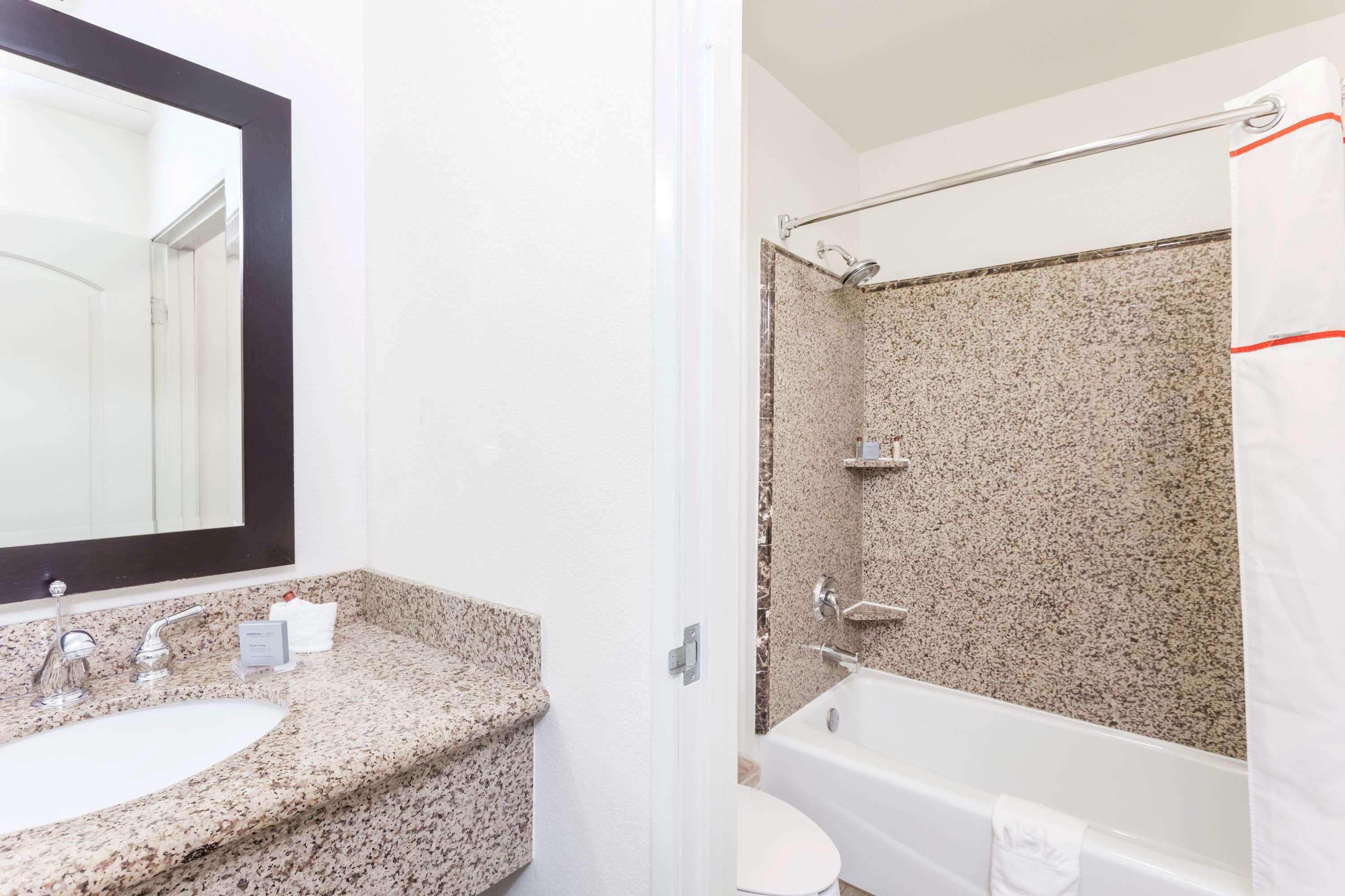 Hawthorn Suites Victorville Eksteriør bilde