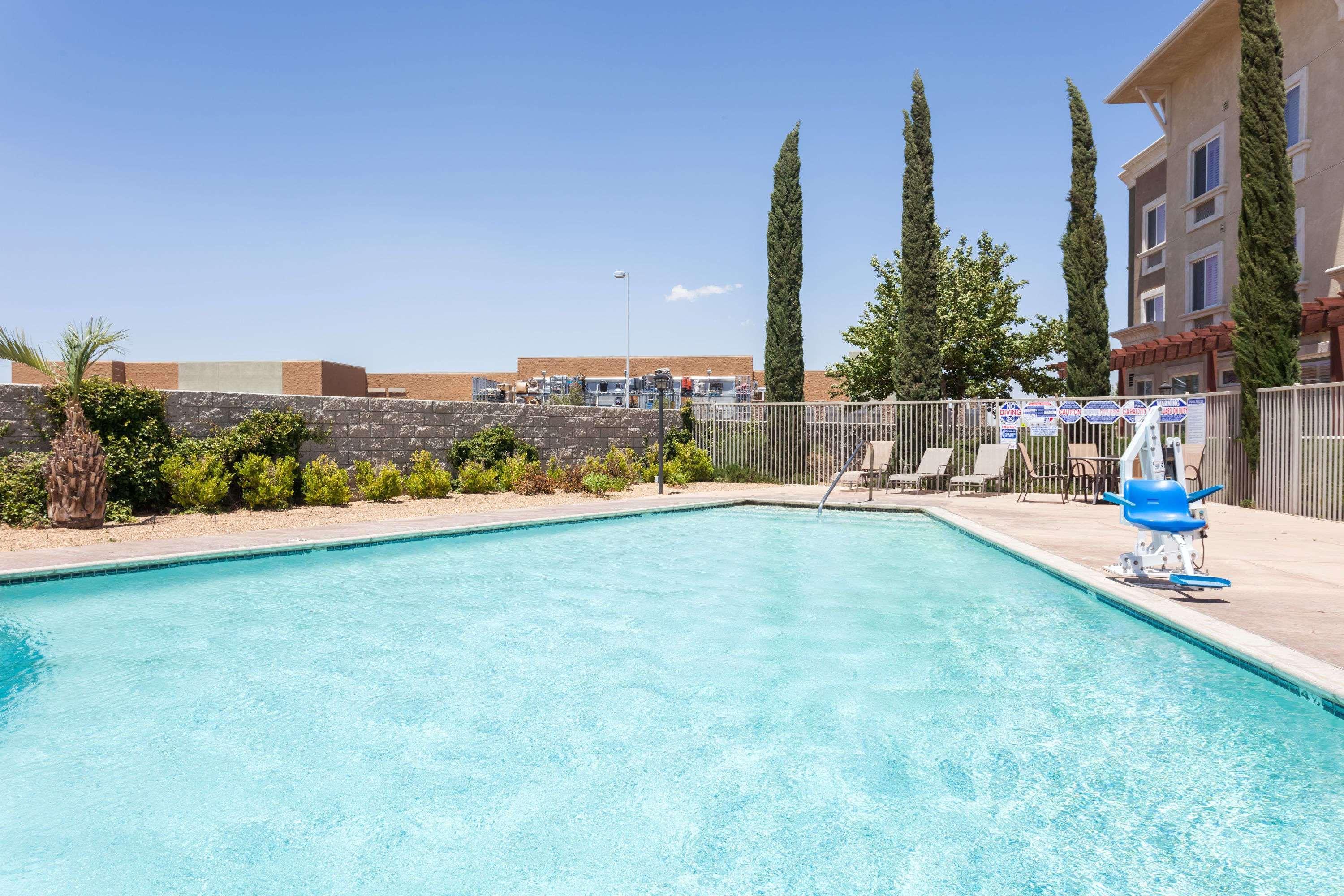 Hawthorn Suites Victorville Eksteriør bilde