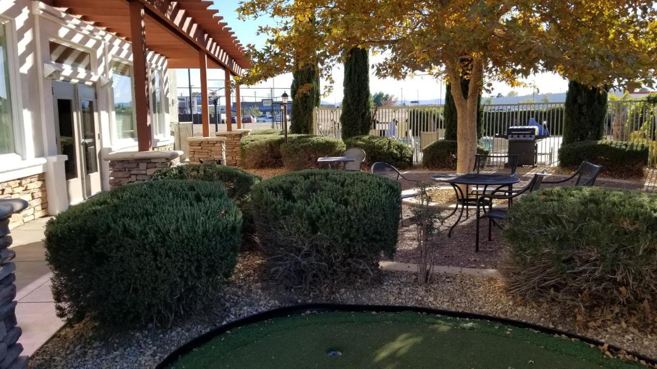 Hawthorn Suites Victorville Eksteriør bilde